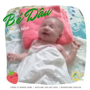 Các điều dưỡng viên của Nurse Care tiến hành dịch vụ tắm tại nhà cho Bé Dâu (con mẹ Nga)