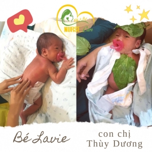 Các điều dưỡng viên của Nurse Care tiến hành dịch vụ tắm tại nhà cho Bé Lavie (con mẹ Thùy Dương)